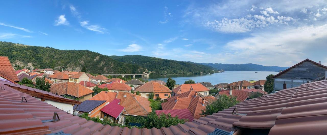 Apartament La Sika Orşova Esterno foto