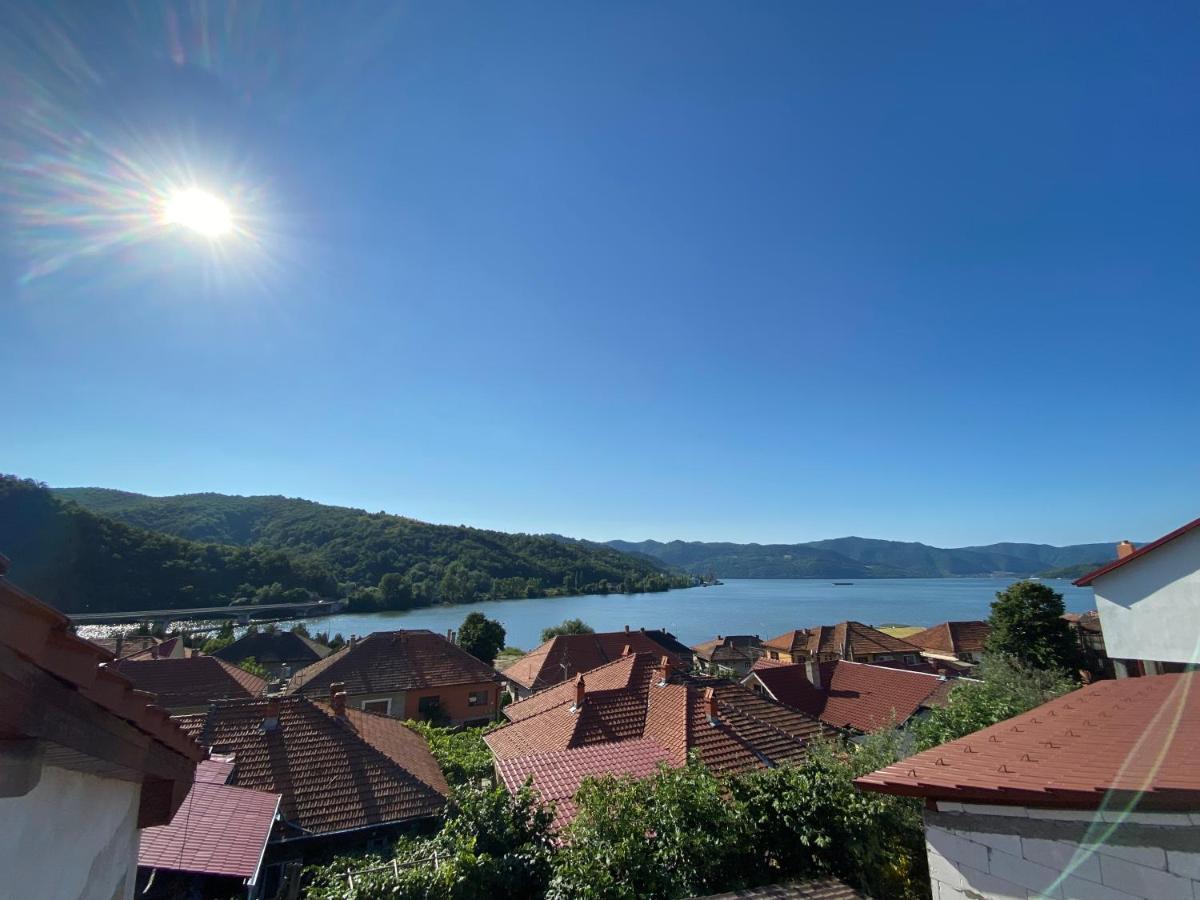 Apartament La Sika Orşova Esterno foto