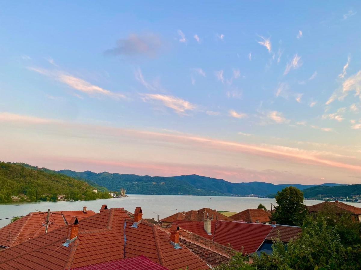 Apartament La Sika Orşova Esterno foto