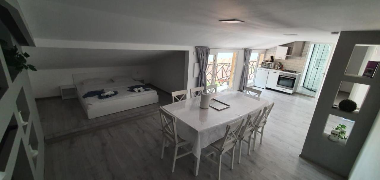 Apartament La Sika Orşova Esterno foto