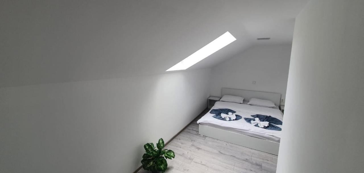 Apartament La Sika Orşova Esterno foto