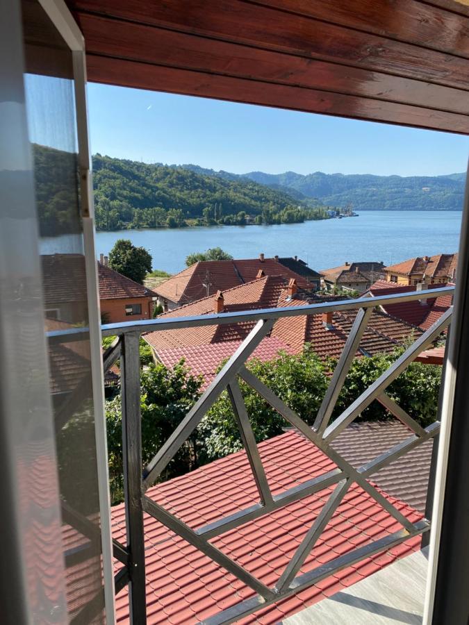 Apartament La Sika Orşova Esterno foto