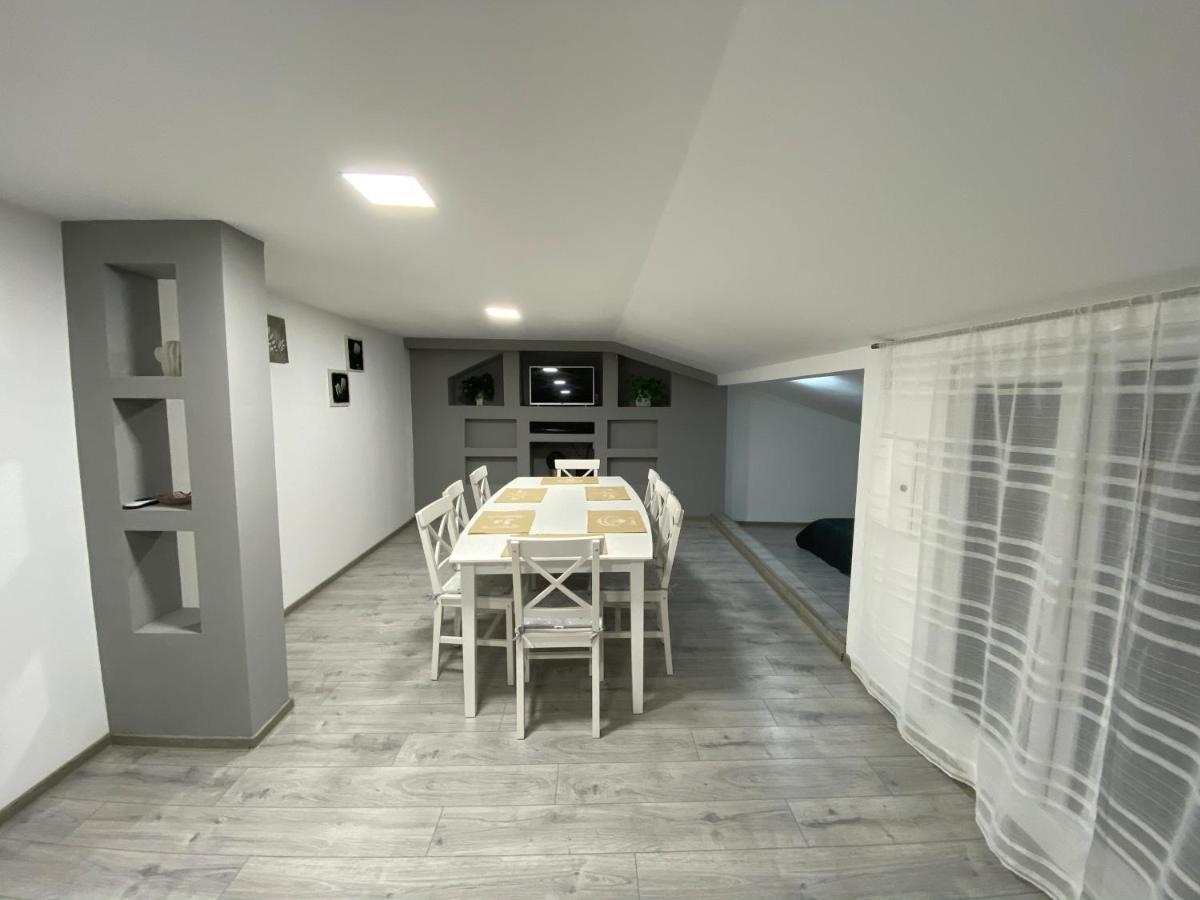 Apartament La Sika Orşova Esterno foto